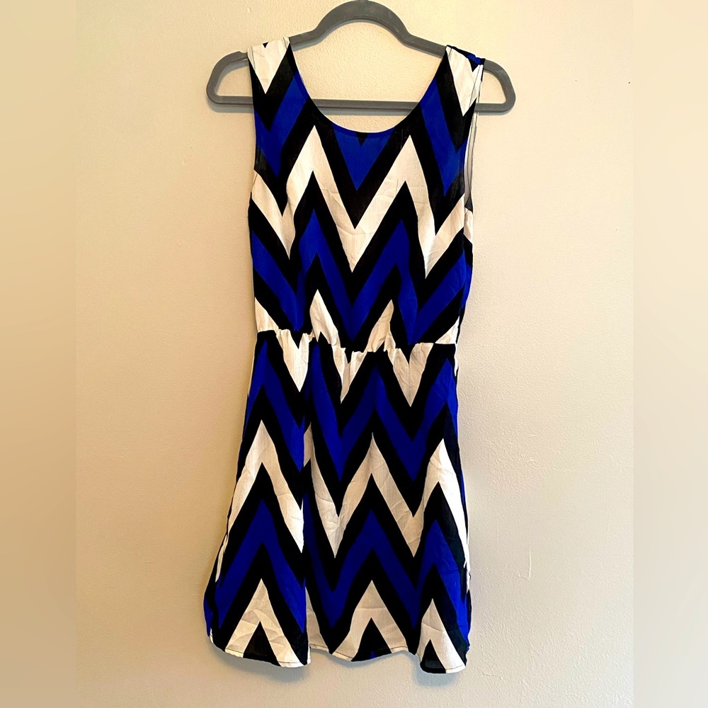 Women’s dress